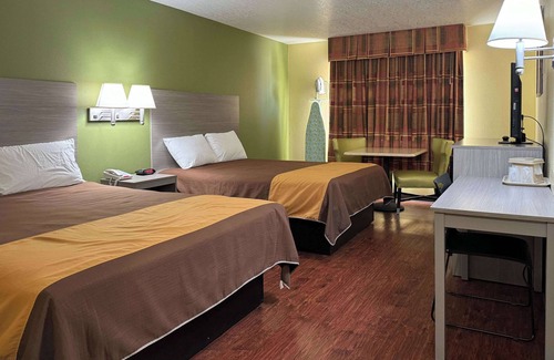 Moriarty Hotel | Rodeway Inn Moriarty