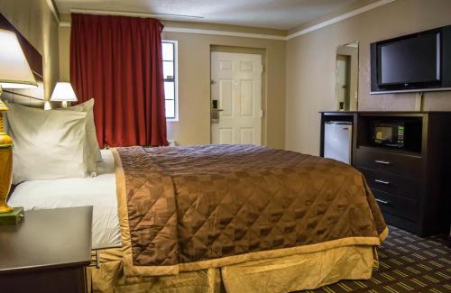 Tampa Hotel | Rodeway Inn Near Ybor City - Casino