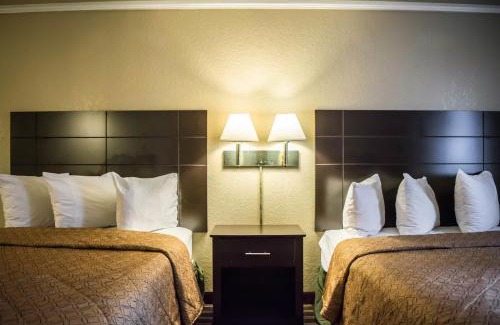 Tampa Hotel | Rodeway Inn Near Ybor City - Casino