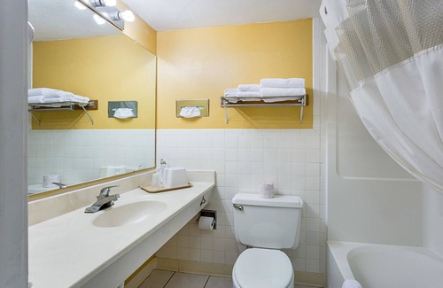 Roswell Hotel | Rodeway Inn Roswell West