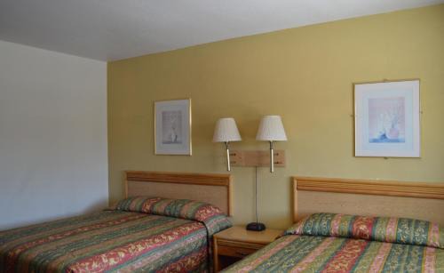 Blythe Hotel | Rodeway Inn & Suites Blythe I-10