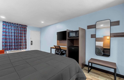 Brookhaven Hotel | Rodeway Inn & Suites