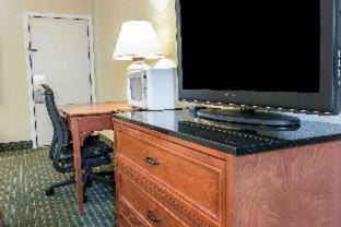 Grand Haven Hotel | Rodeway Inn