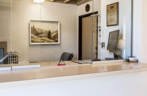 Leadville Hotel | Rodeway Inn