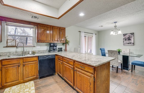 Rogers House | Rogers Vacation Home w/Yard: 5 Mi to Bentonville