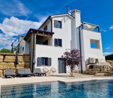Karojba Apartment | Rokvilla