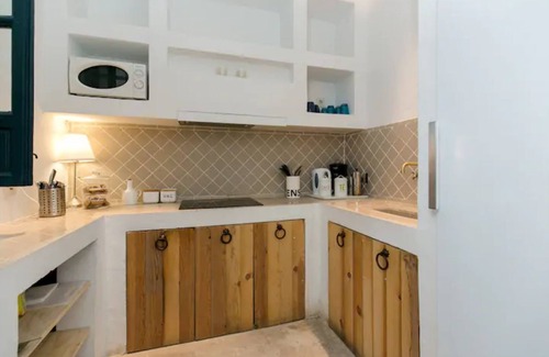 Granada City Center Villa | Roll the Pillow