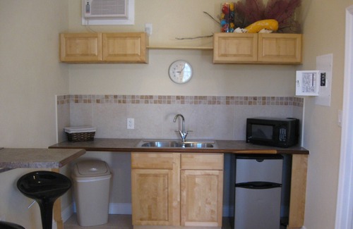 Andros Town Cottage | Rolle's Place Cabanas/Fresh Creek Property on Andros! WIFI/Cable/Kitchen/AC