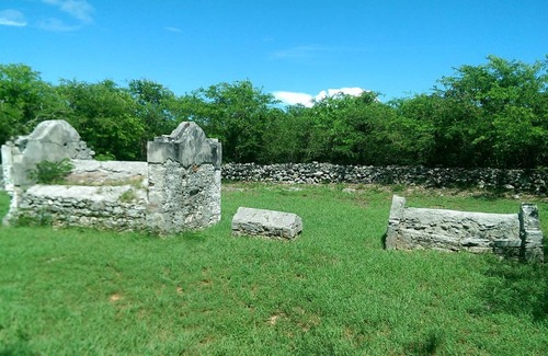 Great Exuma House | Rolle Town Retreat, Swim with The Pigs and and Nurse Sharks