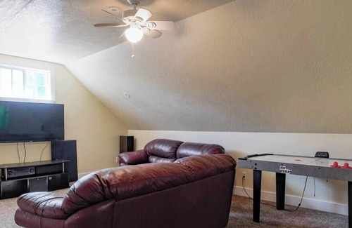 Lehi House | Roller Mills Retreat - 16+