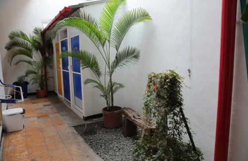 Cali House | RollinKeepers Hostel