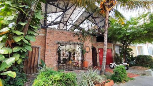 Cali House | RollinKeepers Hostel