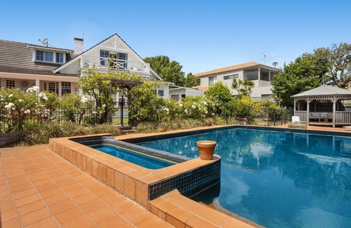 Mornington House | Roma in the Heart Mornington