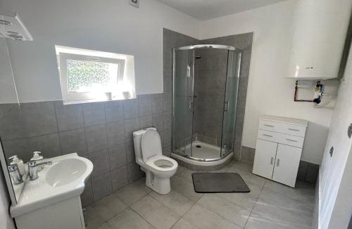 Centre Ville d'Ales Apartment | Roman