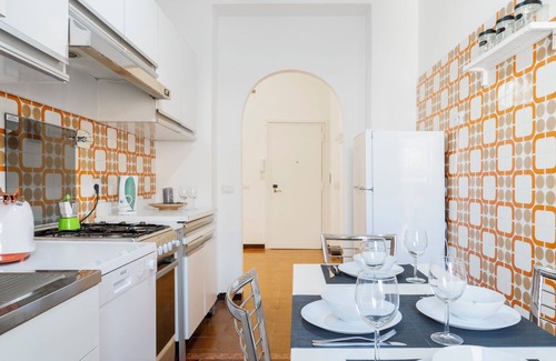 Monteverde Apartment | Roman Style II near San Pietro - 10 minutes from Vatican and St Peter's Basilica