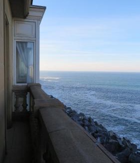 Old Town Apartment | Romance by the Sea