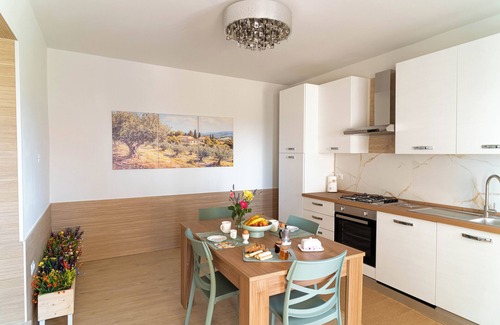 Chiusano di San Domenico Villa | Romantic Villa with Woodland on the Wine Route