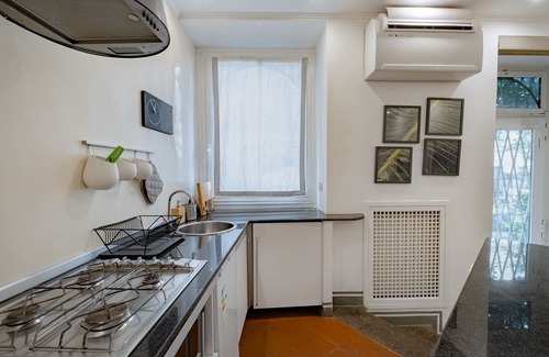 Campitelli Apartment | Romantic apartment at Roman Forum (2+2)