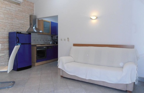 Vintijan Cottage | Romantic Apartment in a Detached House with Private Entrance