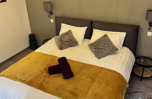 Chamoux-sur-Gelon Bed & Breakfast | Romantic B&B with sauna and hot tub at the foot of the mountains!