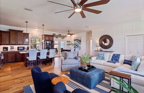 Palm Coast House | Romantic Beach Home with Heated Pool, Golf Cart