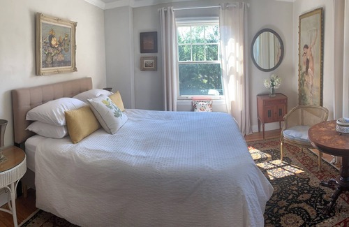Hendersonville Bed & Breakfast | Romantic Bedroom and Bath in Historic Hendersonville Home with Healthy Breakfast