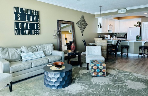 Gulf Shores Condo | ROMANTIC & CHIC - UNFORGETTABLE, ENCHANTING BEACH RETREAT! LIMITLESS GULF VIEWS!