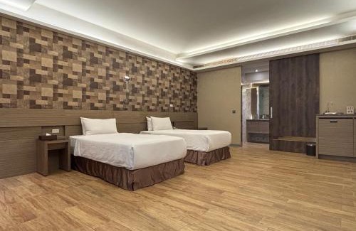 Shanhua District Hotel | Romantic Code Art Motel