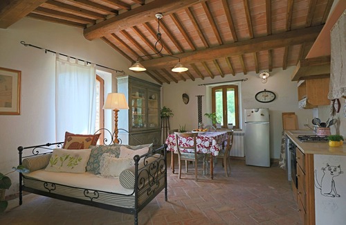 Radicondoli House | Romantic cottage with private pool and garden.
