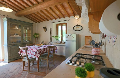 Radicondoli House | Romantic cottage with private pool and garden.