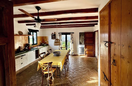 Riogordo House | Romantic finca near Málaga, creatively unique