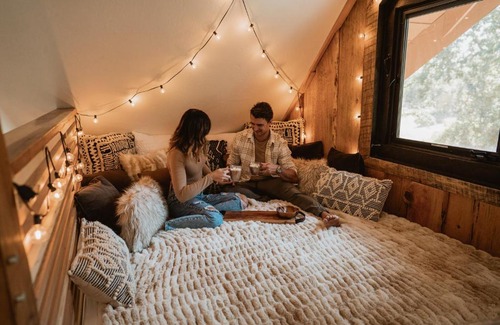 Mariposa House | Romantic Forest Lovers Nest by Casa Oso