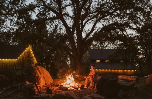 Mariposa House | Romantic Forest Lovers Nest by Casa Oso