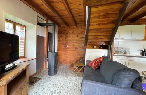 Chatel-Montagne Cottage | Romantic Getaway in Châtel-Montagne with Nature