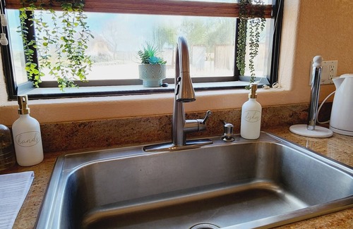 Paso Robles Cottage | Romantic Getaway for 2