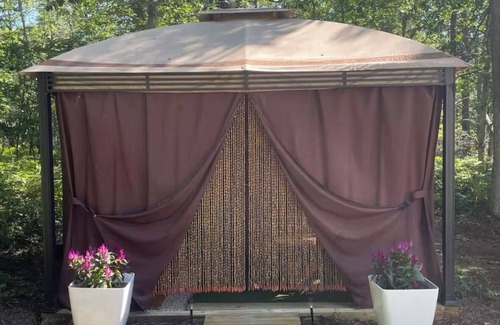 Muskegon RV Rental | Romantic glamping on a 60 acre horse farm.