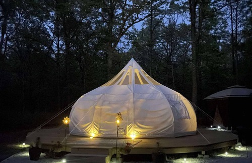 Muskegon RV Rental | Romantic glamping on a 60 acre horse farm.