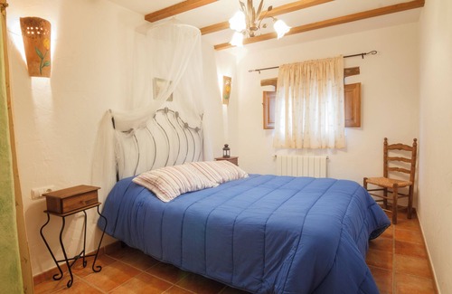 Laroya House | romantic house for 2 or 4 people with jacuzzi