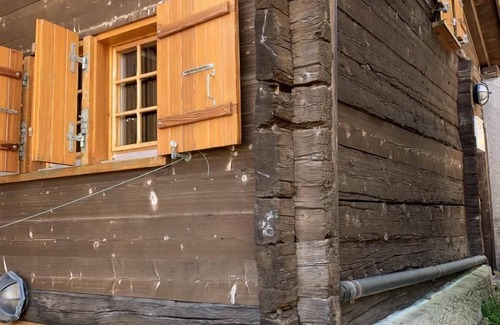 Martigny-Combe Ski Chalet | Romantic Mazot in the vineyards