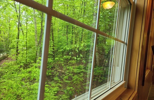 Lake of Bays Cottage | Romantic Muskoka Cottage Retreat- Quiet and Cozy