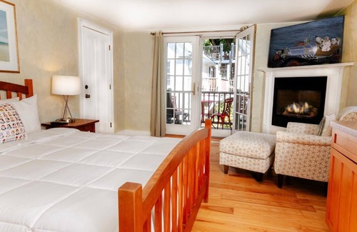 Provincetown Hotel | Romantic Queen Room with Balcony, Fireplace & Monument Views - Downtown Provincetown