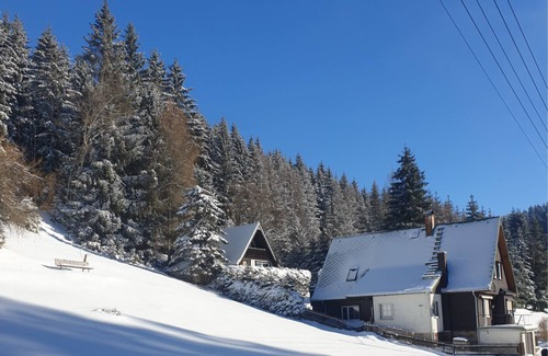 Muhlleithen House | Romantic retreat: peace and quiet + time out in nature - with garage, pavilion