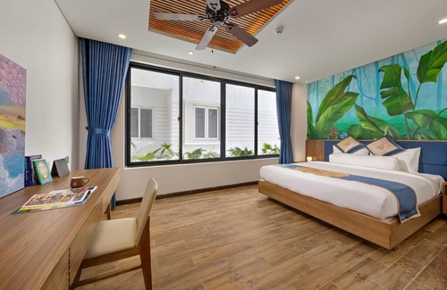 Ngu Hanh Son Hotel | Romantic room near My Khe beach