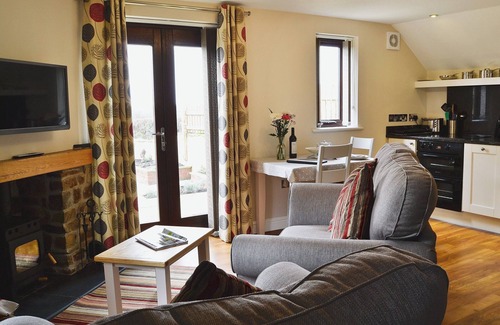 Holsworthy Cottage | Romantic rural location on the Devon/Cornwall border, close to the Tamar lakes and coast.
