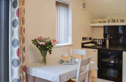 Holsworthy Cottage | Romantic rural location on the Devon/Cornwall border, close to the Tamar lakes and coast.