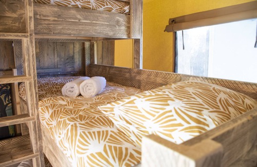 Caldas da Rainha Cabin | Romantic safaritent overlooking zen garden.