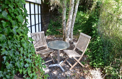 Caldas da Rainha Cabin | Romantic safaritent overlooking zen garden.