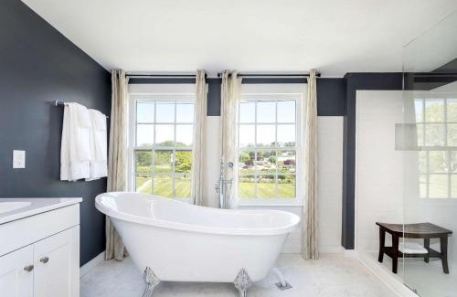Luray House | Romantic Shenandoah Valley Stay with Mountain Views & Outdoor Spaces in Luray, VA
