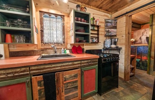 Patton Cabin | Romantic Simply Irresistible Cabin