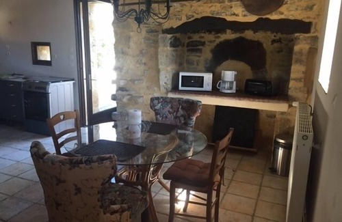 Veyrines-de-Domme Cottage | Romantic Stone Cottage at 2 km from celebrated Castles and the Dordogne River